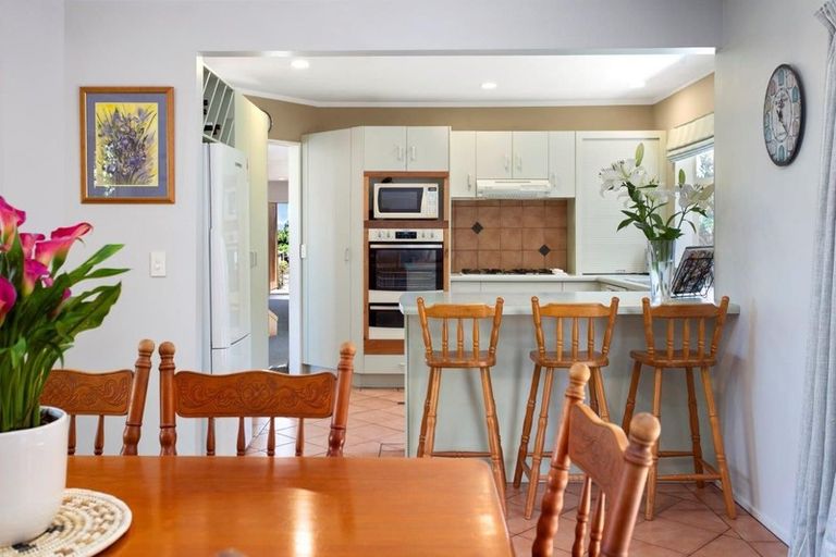 Photo of property in 10 Golders Place, Richmond Heights, Taupo, 3330