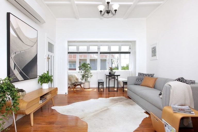 Photo of property in 9 Watea Road, Sandringham, Auckland, 1025
