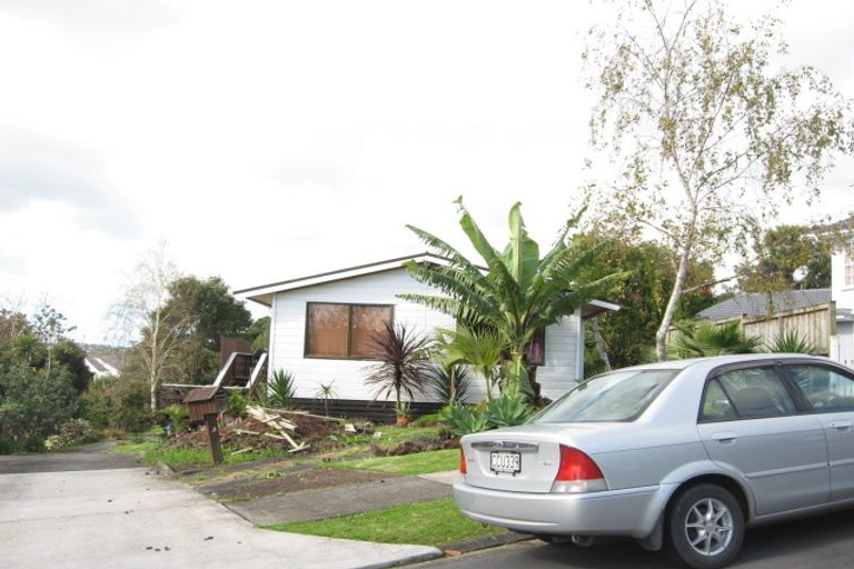 Photo of property in 6 Cobana Place, Pakuranga Heights, Auckland, 2010