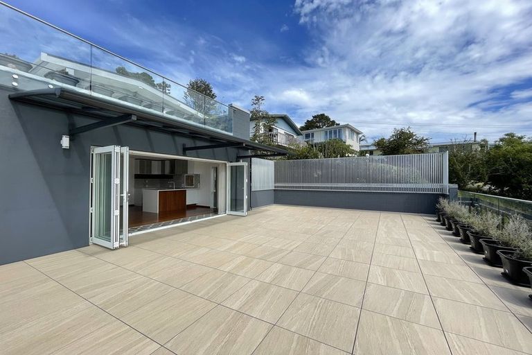 Photo of property in 10 Scott Road, Stanmore Bay, Whangaparaoa, 0932
