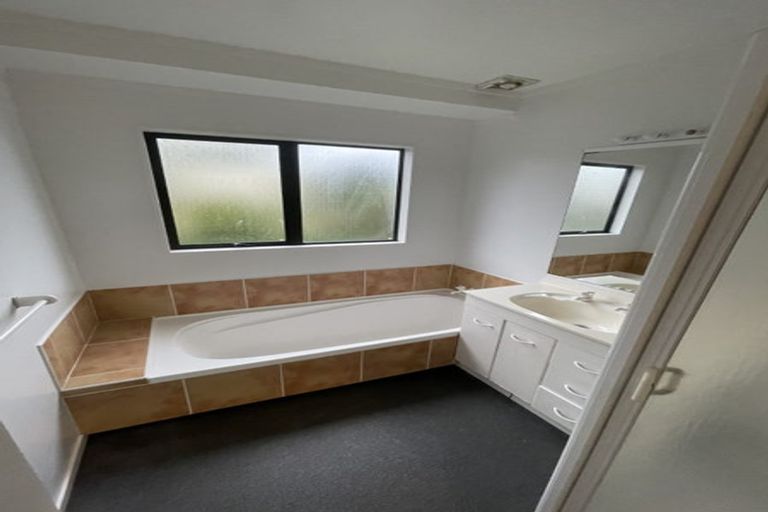 Photo of property in 5a Birkhall Grove, Strathmore Park, Wellington, 6022