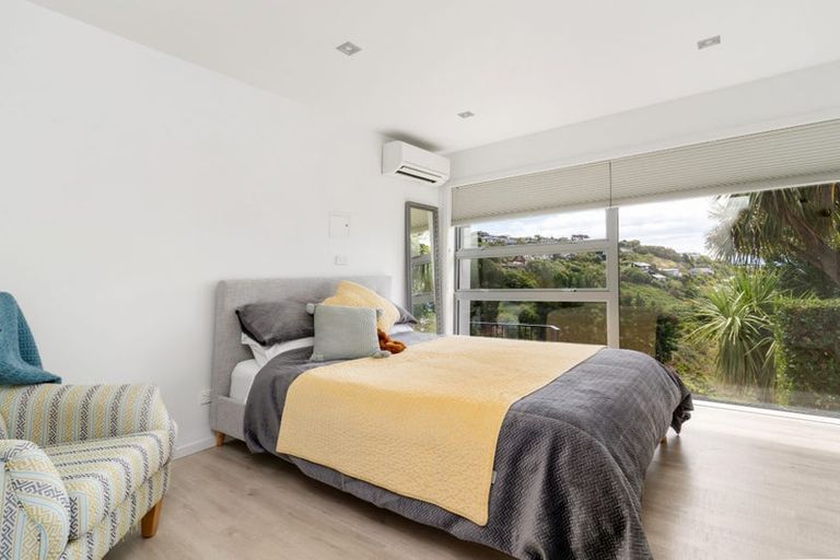 Photo of property in 11 Saint Remy Lane, Redcliffs, Christchurch, 8081
