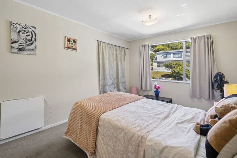 Photo of property in 15 Westhaven Drive, Tawa, Wellington, 5028