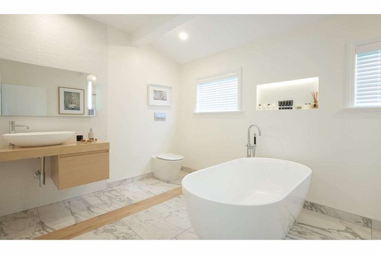 Photo of property in 37 Riverview Road, Kerikeri, 0230