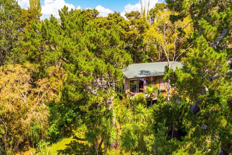 Photo of property in 192 Colwill Road, Massey, Auckland, 0614