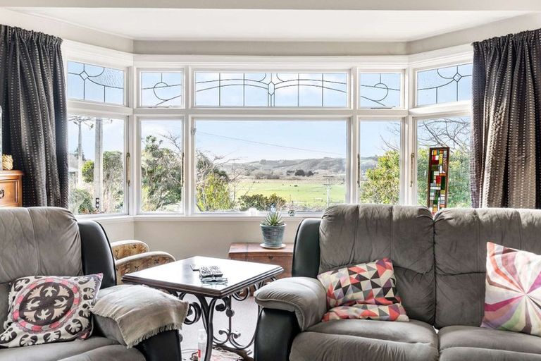 Photo of property in 1 Cossens Street, Balclutha, 9230