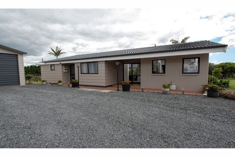 Photo of property in 38 Riddell Road, Kerikeri, 0230