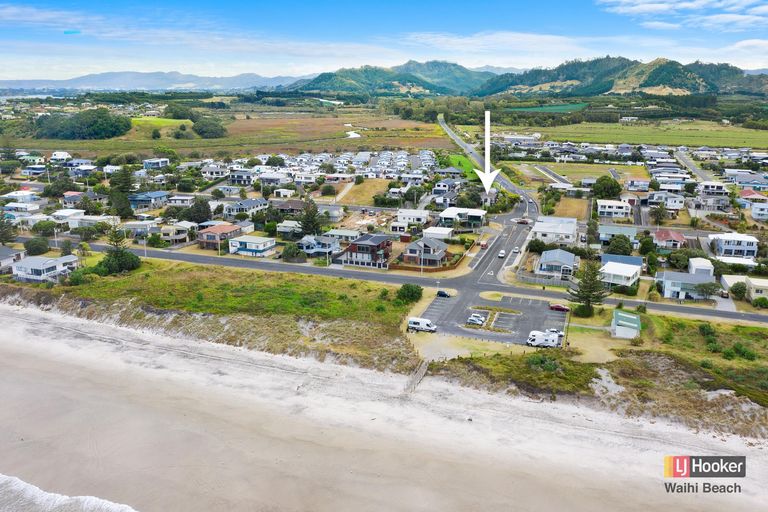 Photo of property in 212 Seaforth Road, Waihi Beach, 3611