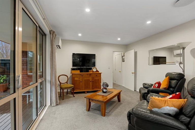 Photo of property in 1/85 Yaldhurst Road, Sockburn, Christchurch, 8042