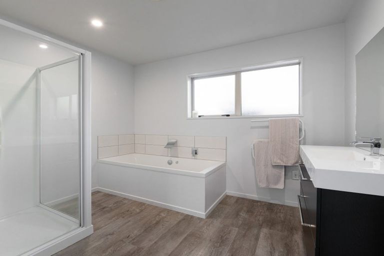 Photo of property in 9 Falconridge Place, Shirley, Christchurch, 8061