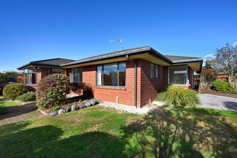 Photo of property in 2 Harcourt Place, Wakefield, 7025