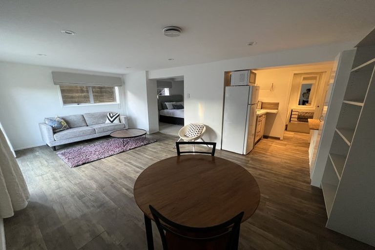 Photo of property in 1/50 La Trobe Street, Pakuranga Heights, Auckland, 2010