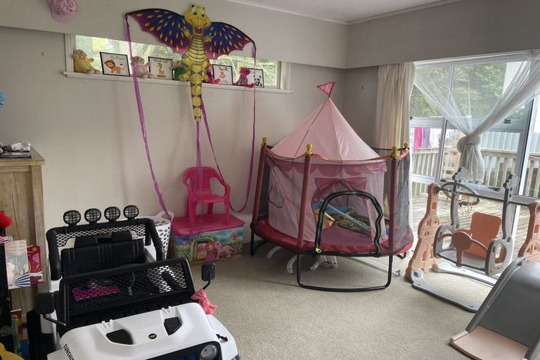 Photo of property in 43 Scenic Drive, Hillpark, Auckland, 2102