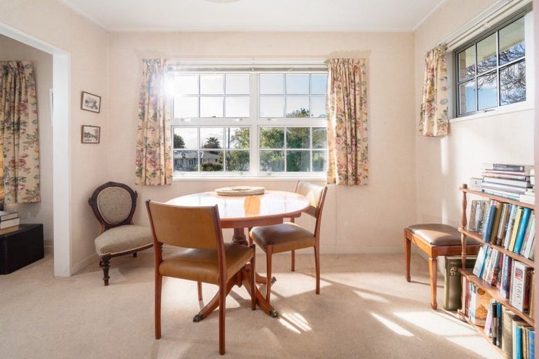 Photo of property in 1/154 Te Mata Road, Havelock North, 4130