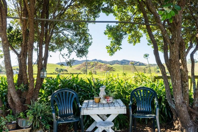 Photo of property in 2179 Whananaki North Road, Whananaki, Hikurangi, 0181