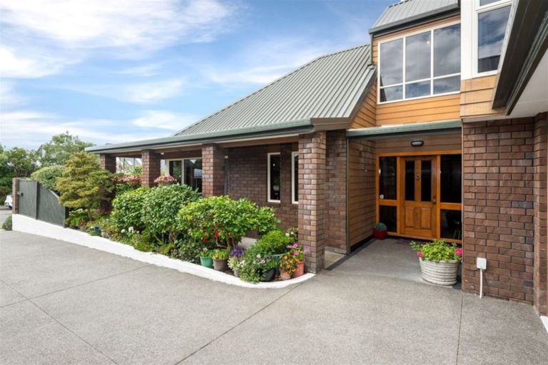 Photo of property in 2 Pentonville Close, Westmorland, Christchurch, 8025