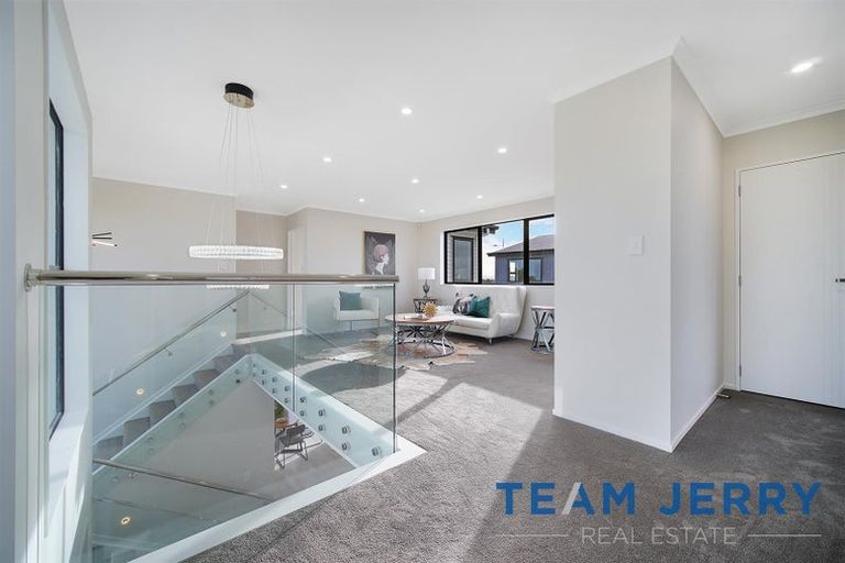 Photo of property in 2 Gertrude Cole Road, Clarks Beach, 2122