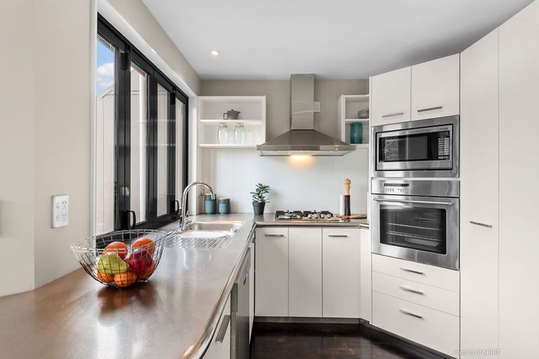 Photo of property in 75a Cashmere Avenue, Khandallah, Wellington, 6035