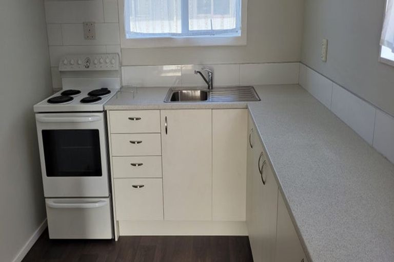 Photo of property in 1/10 Ropiha Street, Fitzroy, New Plymouth, 4312