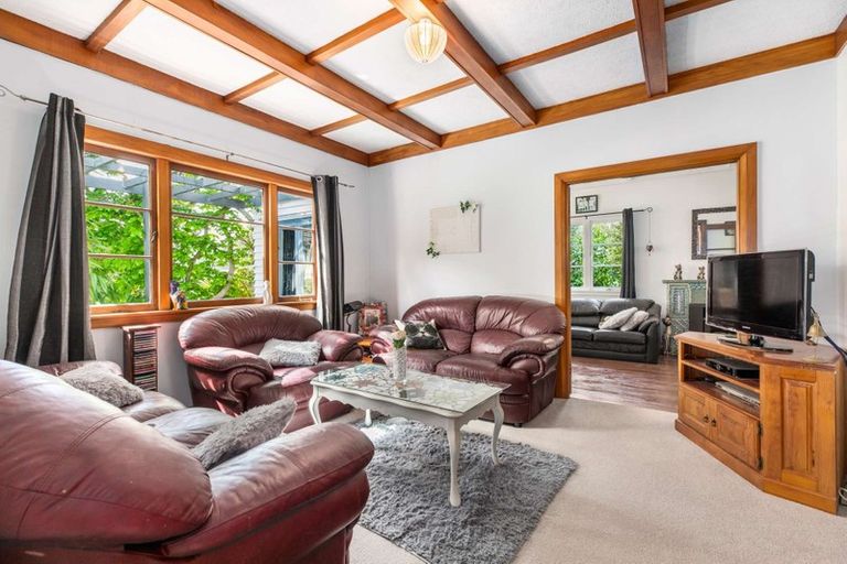 Photo of property in 6 Racecourse Road, Waiuku, 2123