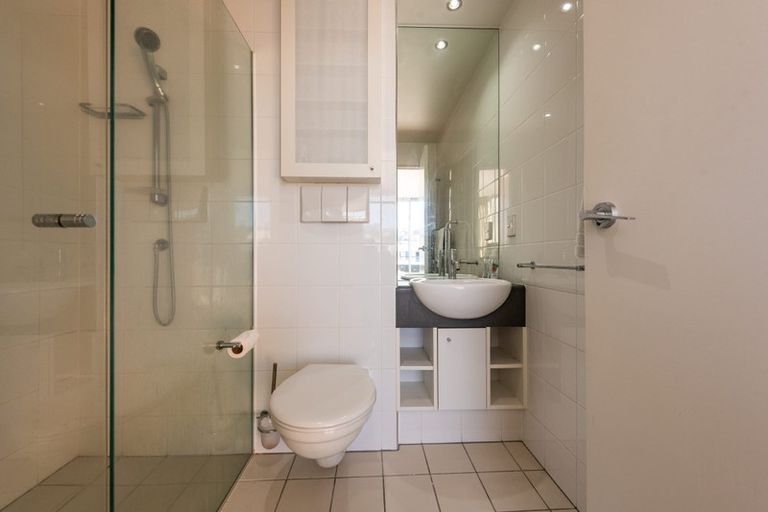 Photo of property in Sanctum Apartment, 10 Ebor Street, Te Aro, Wellington, 6011