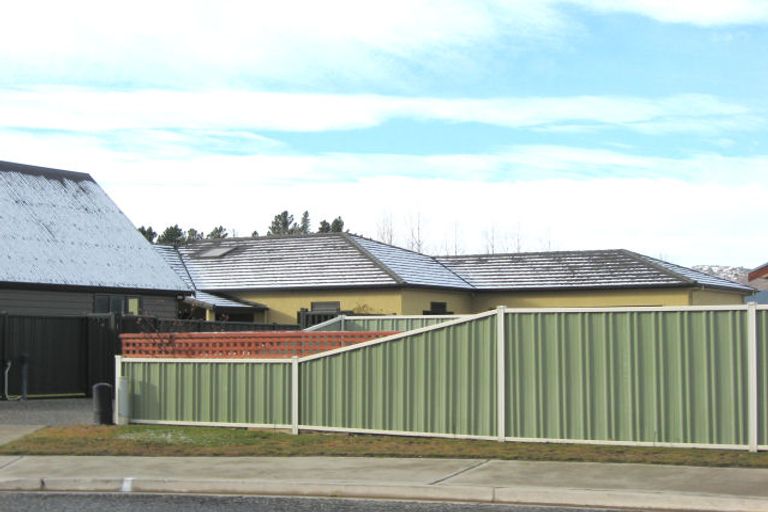 Photo of property in 6 Spruce Close, Alexandra, 9320