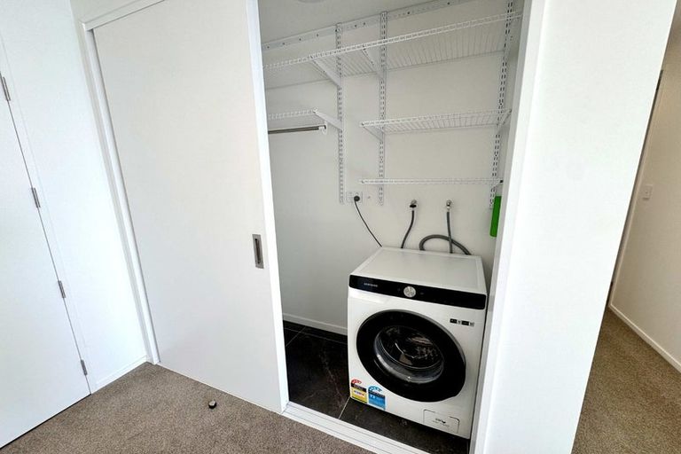 Photo of property in 305/1 Buscomb Avenue, Henderson, Auckland, 0610