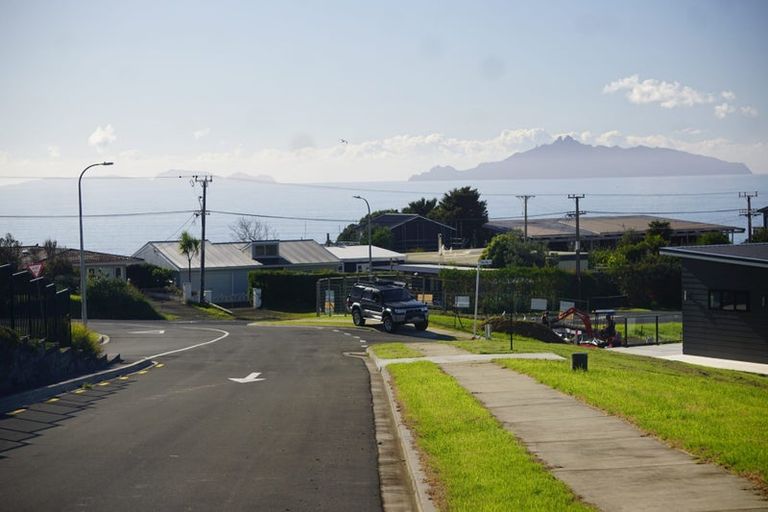 Photo of property in 7 Blue Moon Rise, Langs Beach, 0582