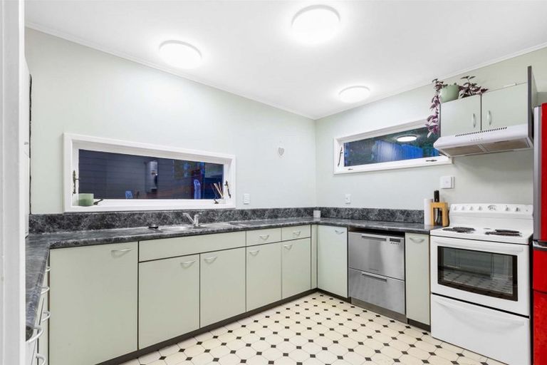 Photo of property in 11 Penryn Drive, Camborne, Porirua, 5026