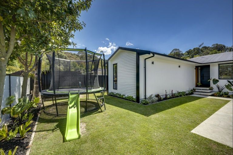 Photo of property in 23 Golding Road, Taradale, Napier, 4112