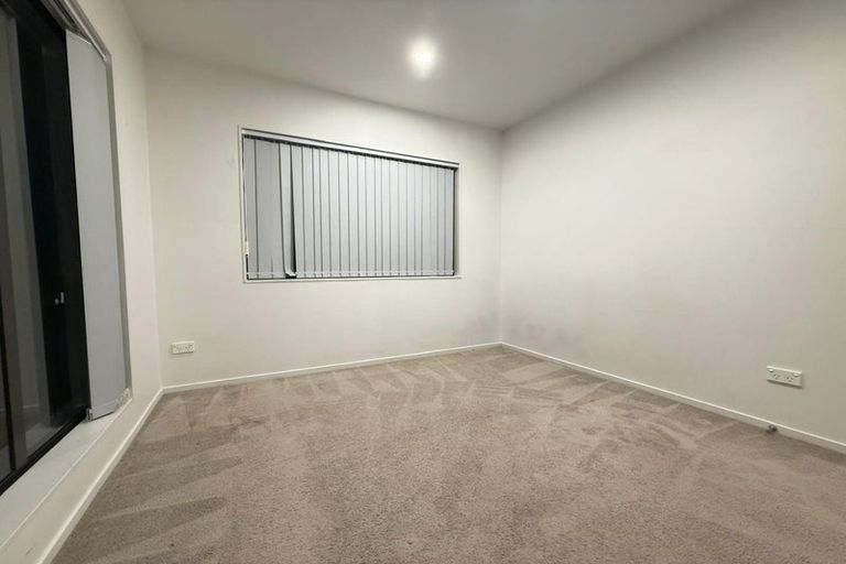 Photo of property in 106 Bellbird Street, Papakura, 2110