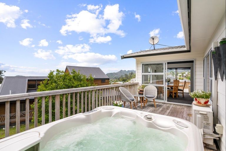 Photo of property in 115 Chevron Crescent, Whangamata, 3620
