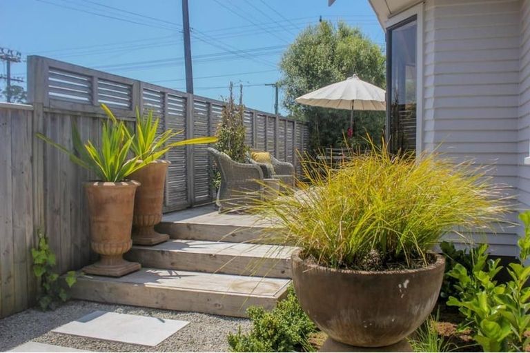 Photo of property in 84 Brooklands Road, Brooklands, New Plymouth, 4310