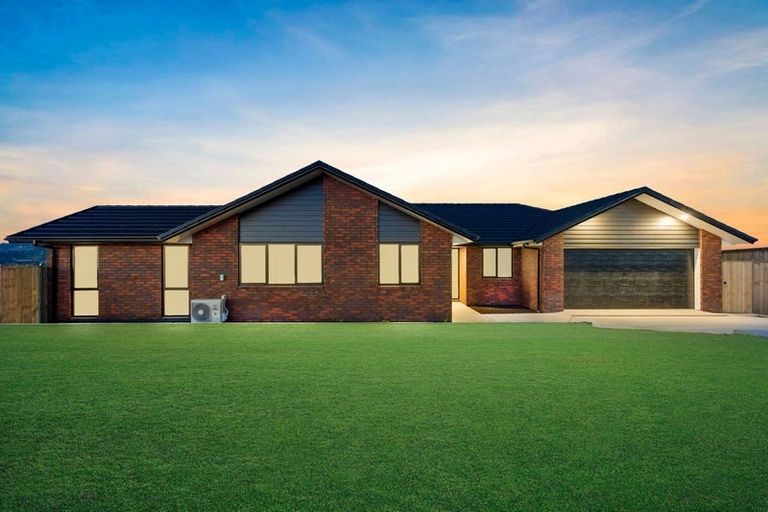 Photo of property in 2 Viv Green Place, Pokeno, 2402