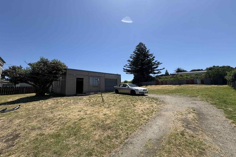 Photo of property in 78 Cornfoot Street, Castlecliff, Whanganui, 4501