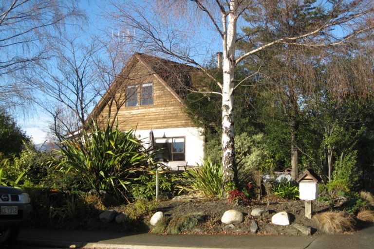 Photo of property in 24 Rob Roy Lane, Wanaka, 9305