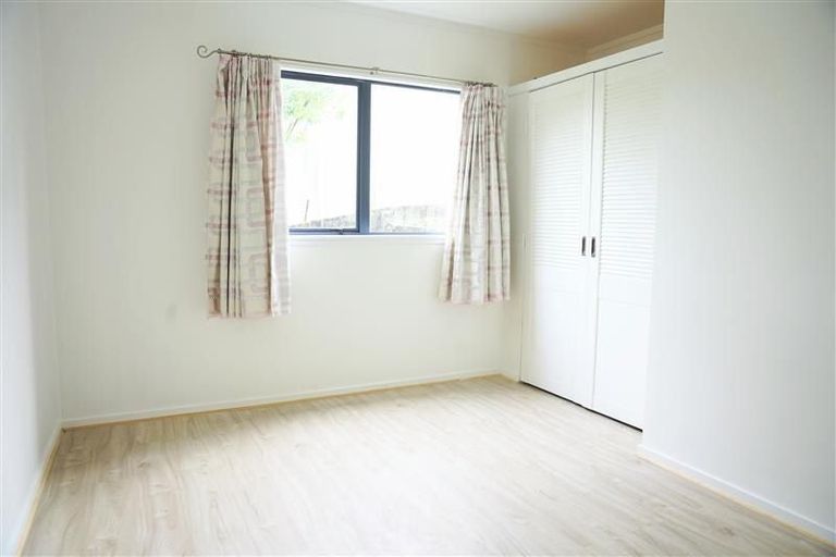 Photo of property in 78 Reynella Drive, Massey, Auckland, 0614