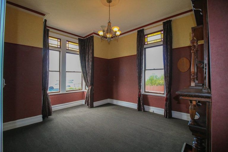 Photo of property in 236 Marine Parade, Bluff, 9814