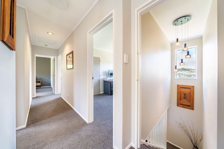 Photo of property in 11 Moray Place, Papakowhai, Porirua, 5024