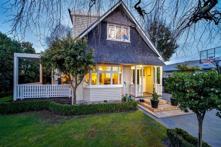 Photo of property in 100 Idris Road, Bryndwr, Christchurch, 8052