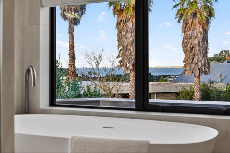Photo of property in 1a Prestige Place, Castor Bay, Auckland, 0620