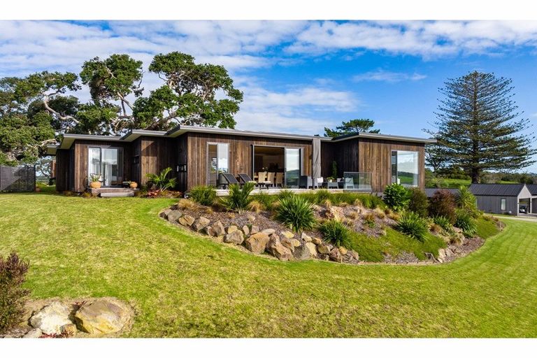 Photo of property in 140 Estuary Drive, Mangawhai Heads, Mangawhai, 0505