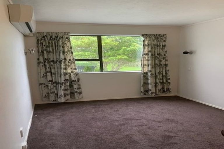 Photo of property in 1 Thurso Grove, Papakowhai, Porirua, 5024