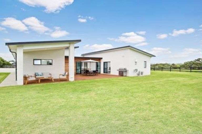 Photo of property in 125 Wharf Road, Clarks Beach, Pukekohe, 2679