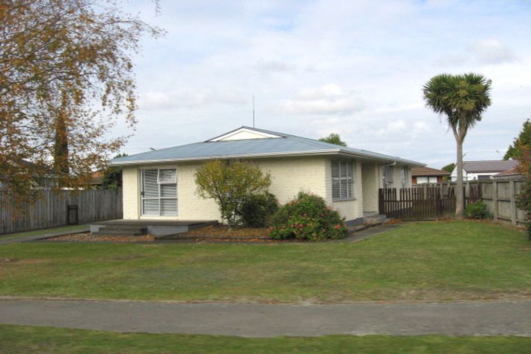 Photo of property in 125 Northcote Road, Northcote, Christchurch, 8052