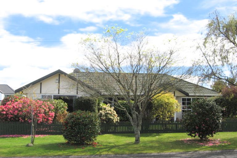 Photo of property in 16 Tui Street, Taupo, 3330