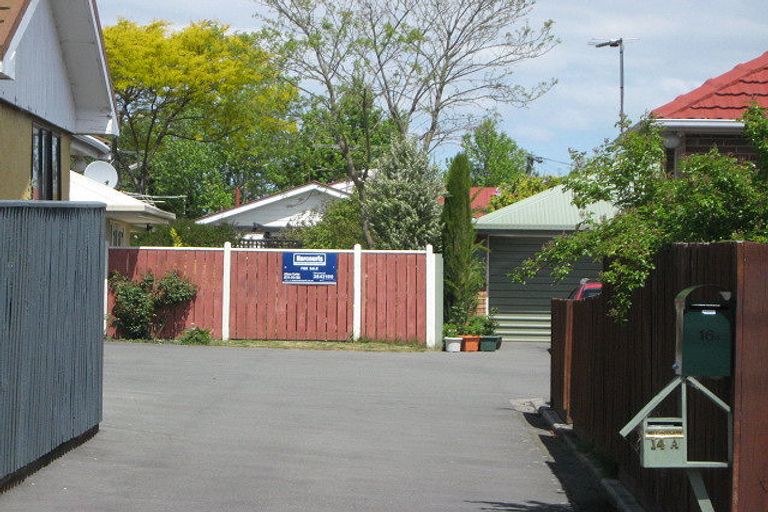 Photo of property in 14a Dunedin Street, Redwood, Christchurch, 8051