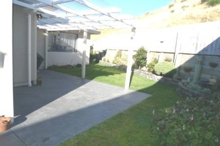 Photo of property in 80 Erlestoke Crescent, Churton Park, Wellington, 6037
