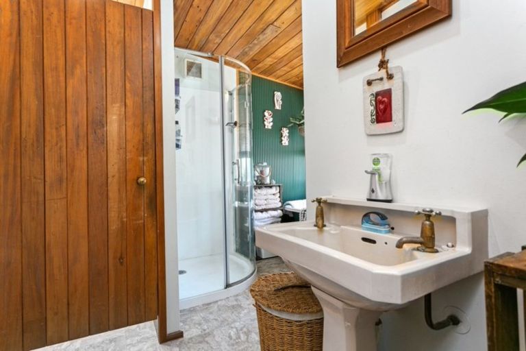 Photo of property in 198 Shakespeare Street, Leamington, Cambridge, 3432