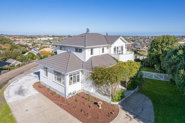 Photo of property in 14 Rawhiti Place, Saint Johns Hill, Whanganui, 4501